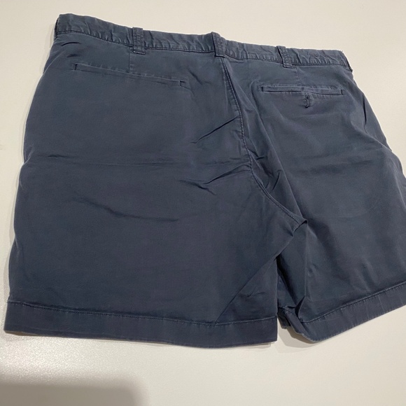 J. Crew 7" Stretch  Chino Flat Front Shorts in Navy - Picture 3 of 3